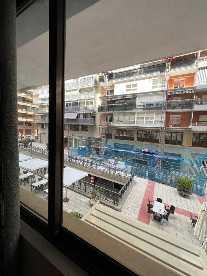 Pension La Parada Alicante Ngoại thất bức ảnh